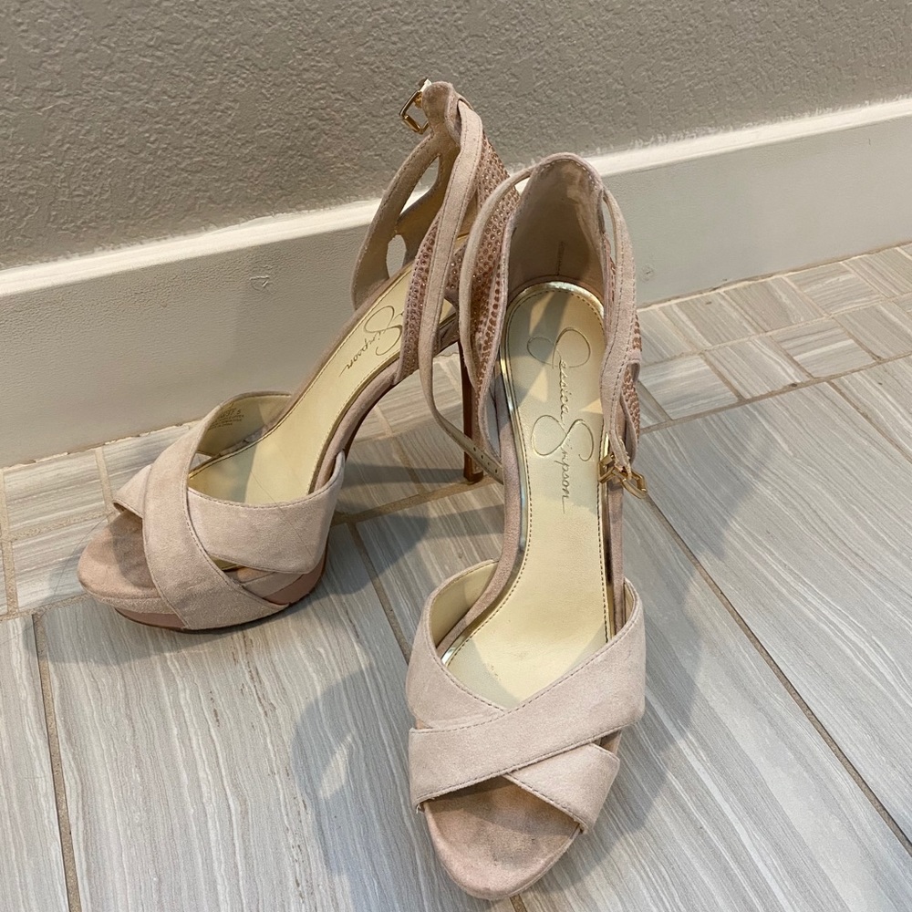 Jessica Simpson stilettos